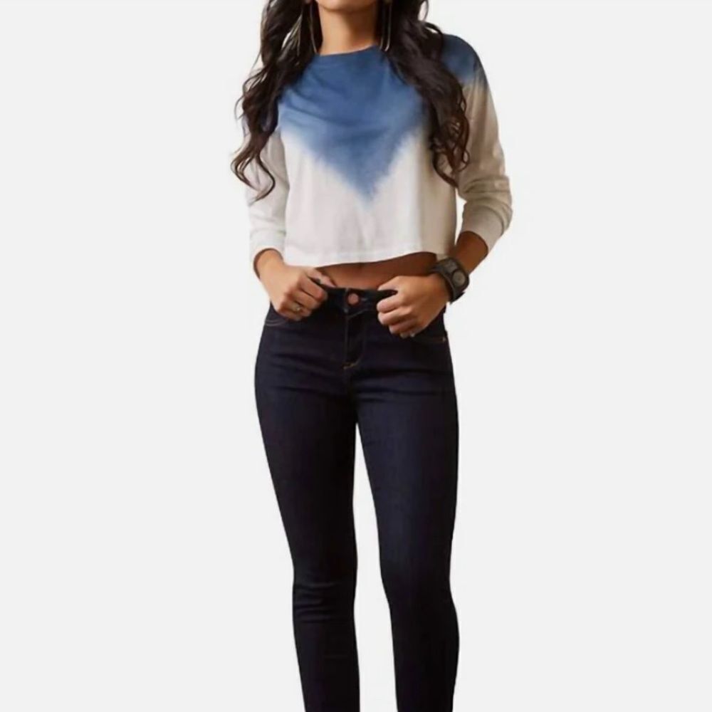 Ariat Howdy Ombre Ls Top In White Relaxed Fit
Size Medium